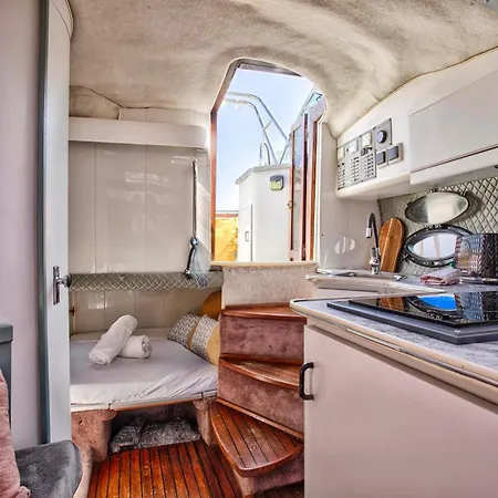 Sejour Insolite Sur Ulysse - Bateau - Port De *