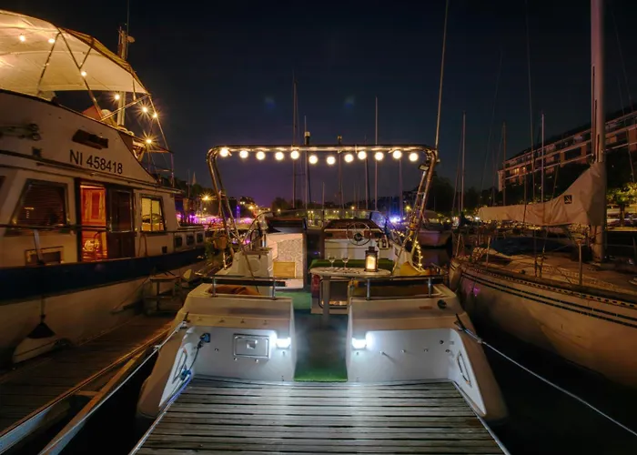 Sejour Insolite Sur Ulysse - Bateau - Port De *