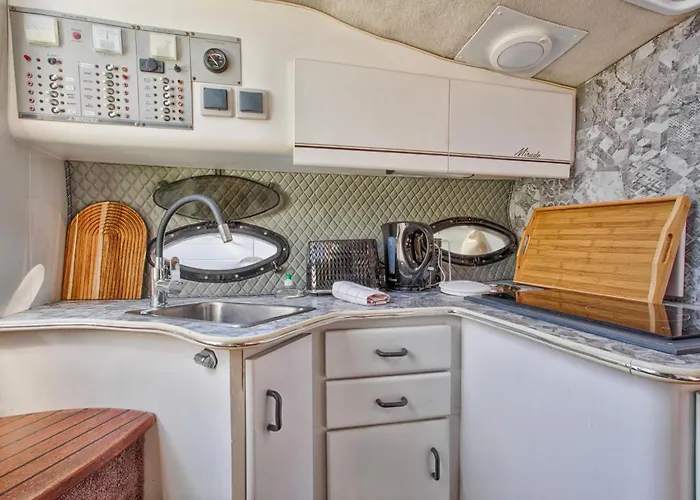 Sejour Insolite Sur Ulysse - Bateau - Port De *