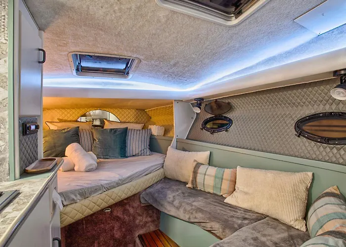 Sejour Insolite Sur Ulysse - Bateau - Port De Botel *